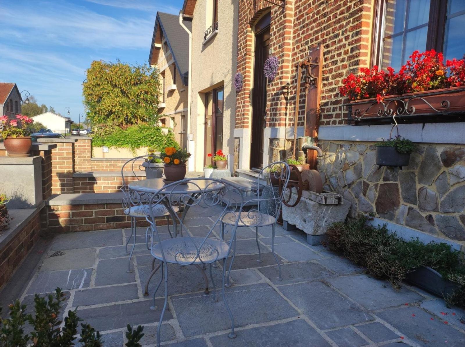 Appartement Gaston Vireux-Wallerand Buitenkant foto