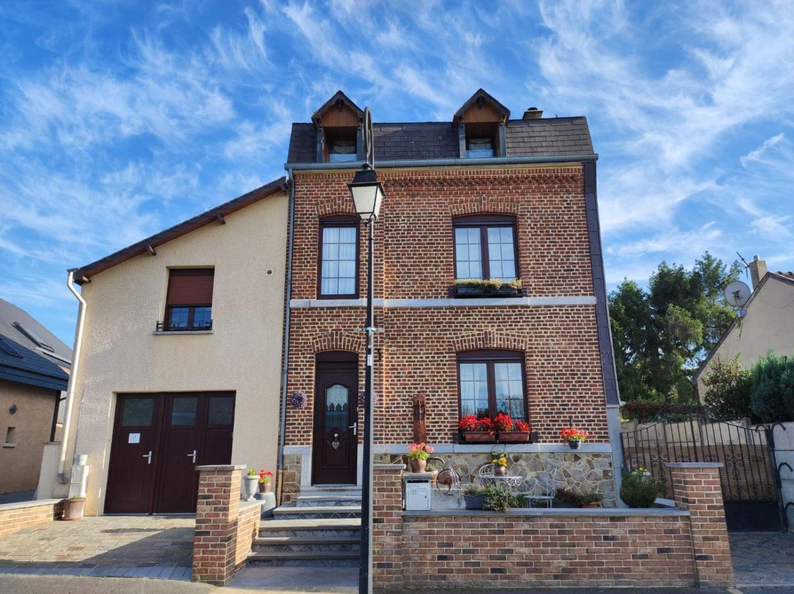 Appartement Gaston Vireux-Wallerand Buitenkant foto